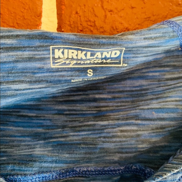 Blue athletic top w/ hood - Picture 2 of 3